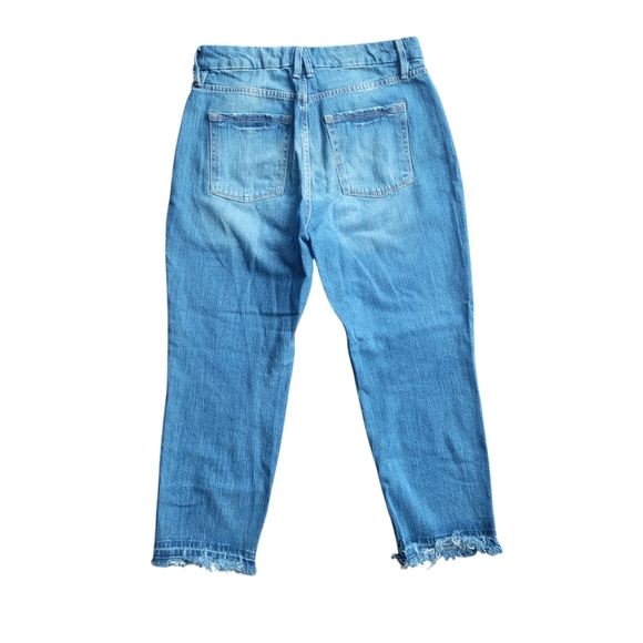 Good American Distressed Hem Jeans - Picture 2 of 7